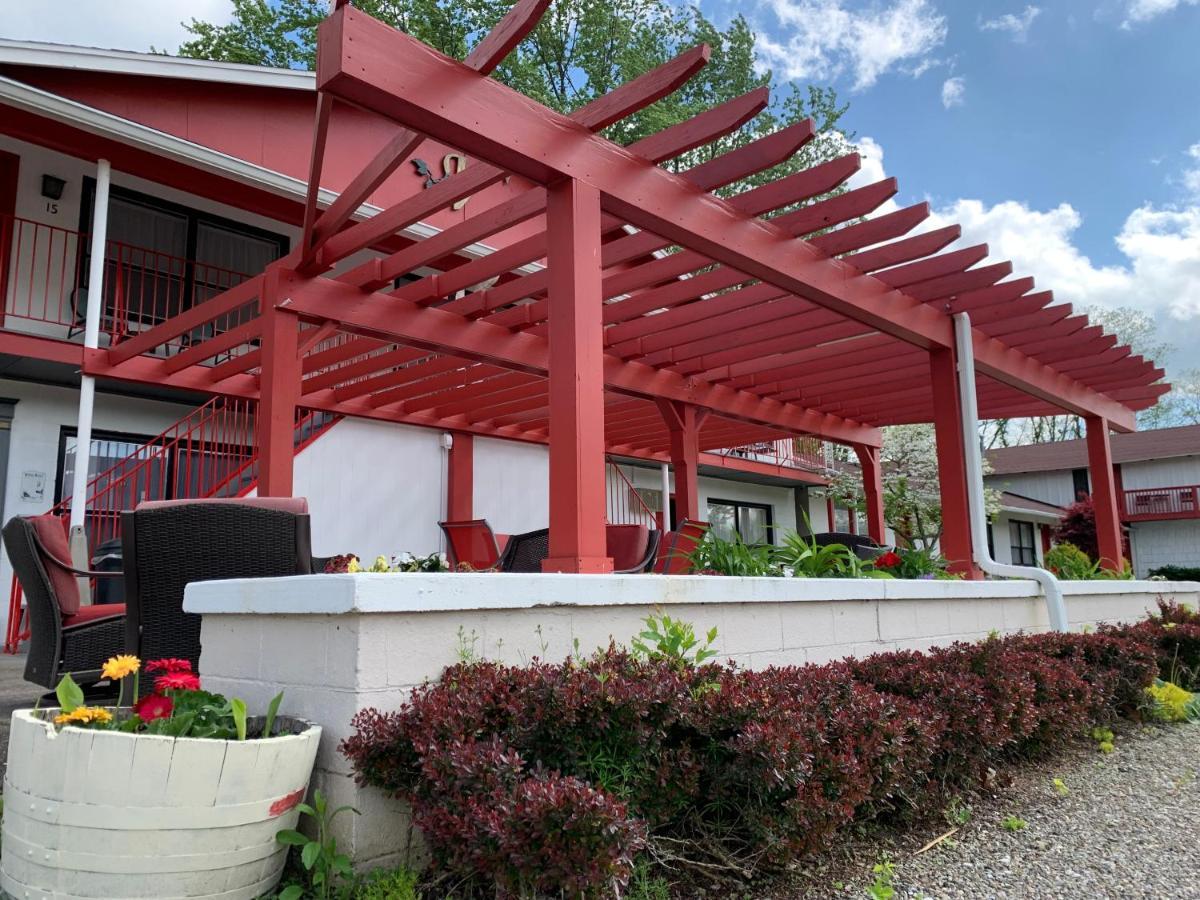 Vinehurst Inn & Suites Hammondsport Buitenkant foto