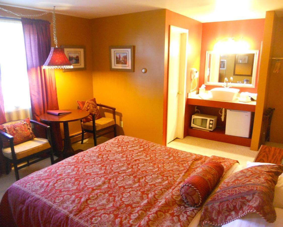 Vinehurst Inn & Suites Hammondsport Buitenkant foto
