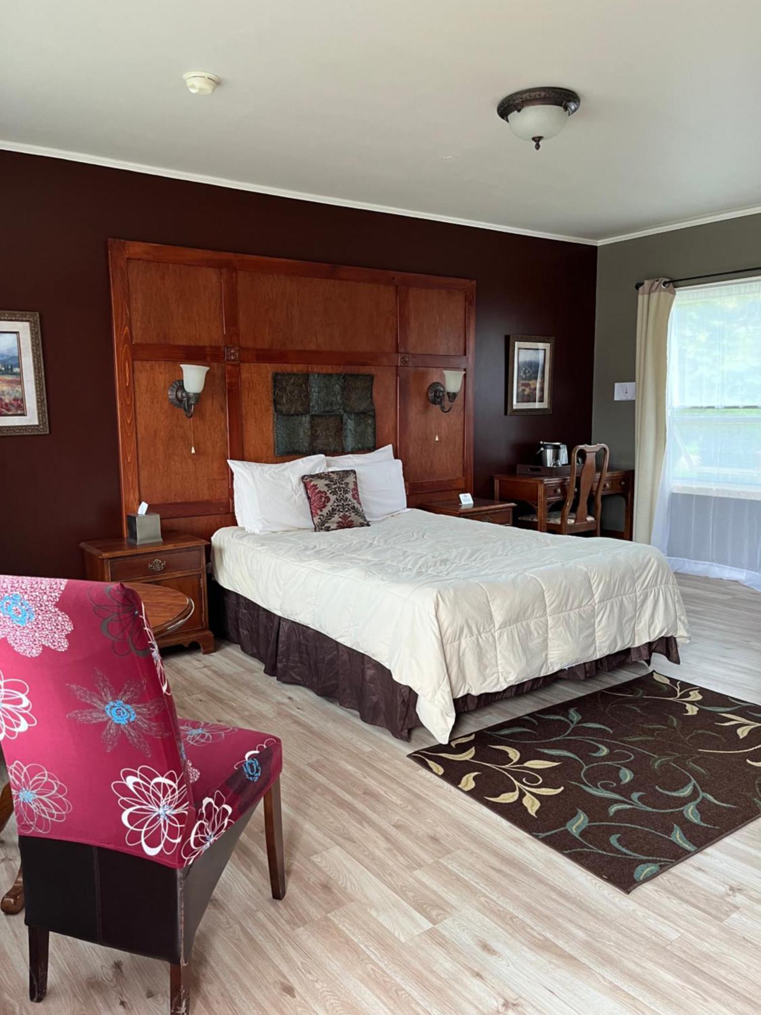 Vinehurst Inn & Suites Hammondsport Buitenkant foto
