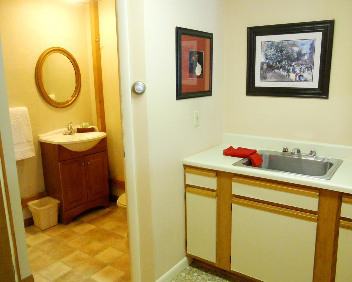 Vinehurst Inn & Suites Hammondsport Buitenkant foto